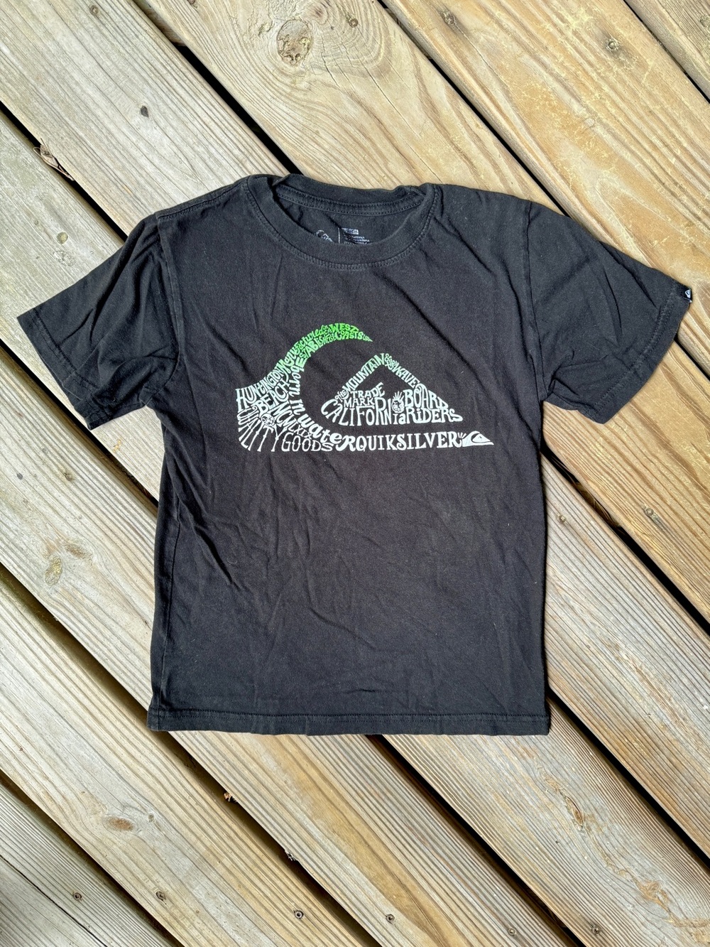 [3/$15] Sale Quiksilver Boys Graphic Tee Black Wave Word Art Size S 7-8